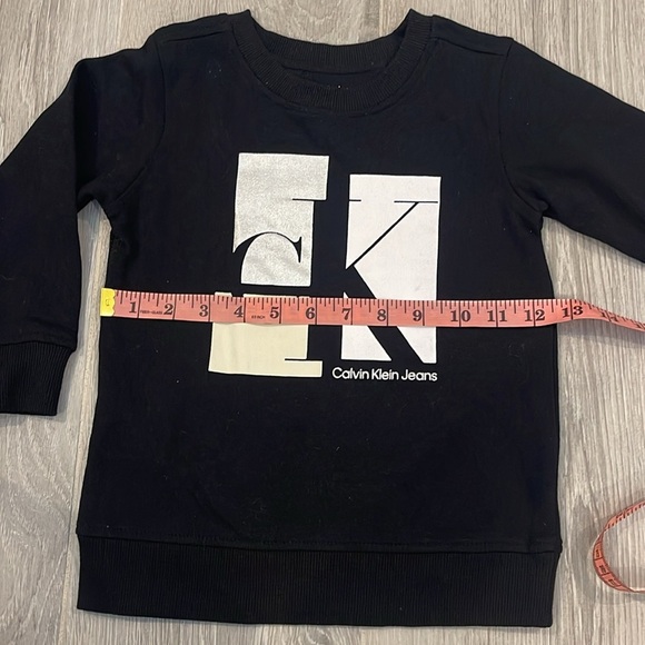 NWT Calvin Klein Black Sweatshirt - Size 3T - Picture 6 of 8